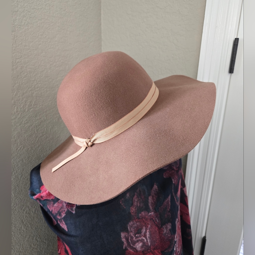 Nine West Floppy Hat